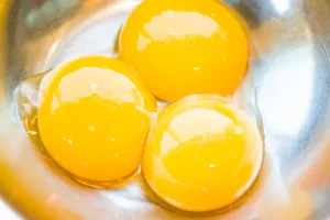 foods rich in iron for infants : Egg Yolks